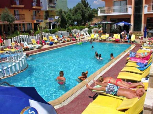 Mutlu Apart Hotel Altinkum Atatürk Blvd 4. St. Nr: 4