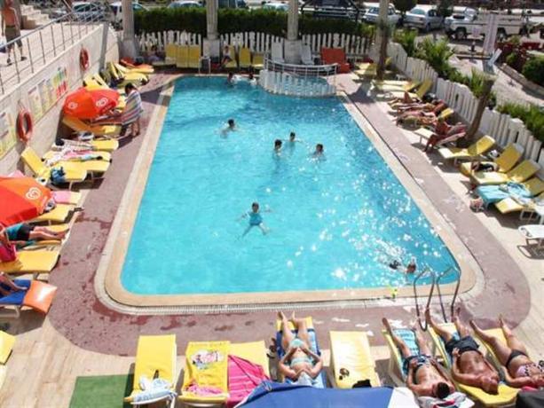 Mutlu Apart Hotel Altinkum Atatürk Blvd 4. St. Nr: 4