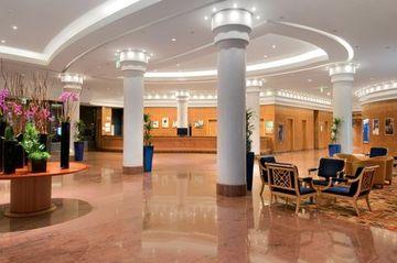 Hilton Paris Charles De Gaulle Airport Hotel Roissy-en-France Roissypole Rue De Rome