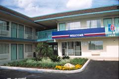 Motel 6 Kansas City East Blue Springs 901 NW Jefferson St I-70 at SR 7 North, Exit #20