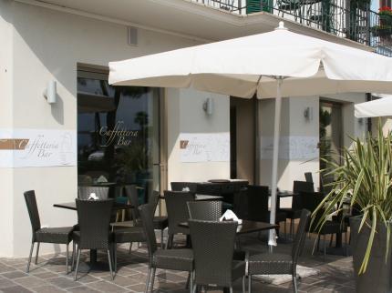 Hotel Tripoli Desenzano del Garda Piazza Matteotti 18