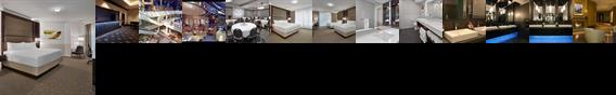 Delta Edmonton Centre Suite Hotel