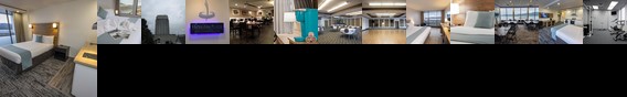 Highliner Plaza Hotel & Conference Centre
