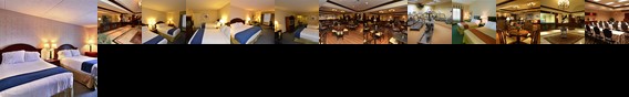 Holiday Inn Express At Williamsburg Square State College