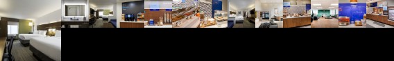 Holiday Inn Express Hotel & Suites Charlotte Airport-Belmont
