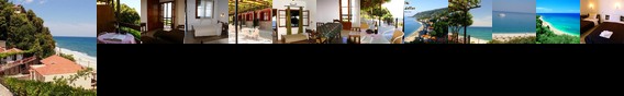Papa Nero Studios and Apartments Volos