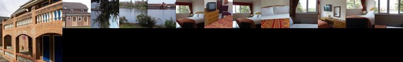 Lakeside Lodges