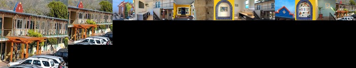 Sandyland Reef Inn