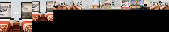 Super 8 Motel Rock Port