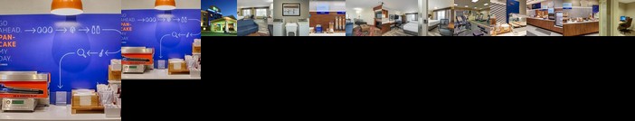 Holiday Inn Express and Suites Medicine Hat