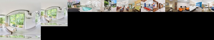 Holiday Inn Express Hotel & Suites Dillsboro