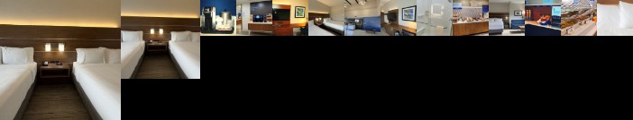 Holiday Inn Express Hotel & Suites Marina