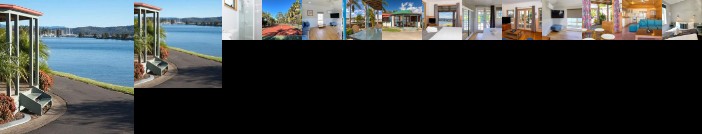 Coachhouse Marina Resort