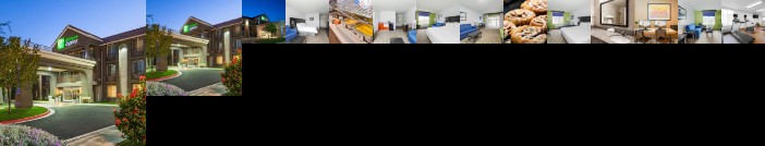 Holiday Inn Express Lancaster (California)