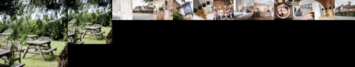Hinds Head Hotel Aldermaston