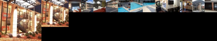 12 Oaks Motor Hotel