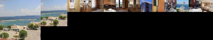Hotel Crowded House