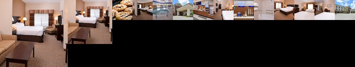 Holiday Inn Express & Suites Fairmont