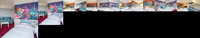 Palm & Fountain Terrace Hotel