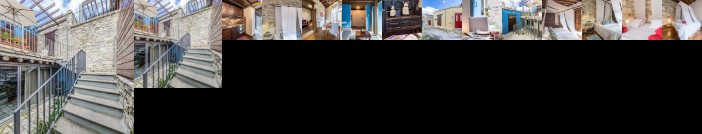 Redbluedoor Hotel