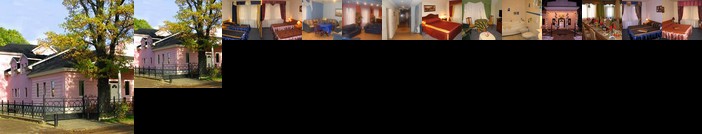 Hotel Four Crowns