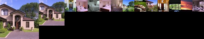 Mangrove Manor Bed & Breakfast