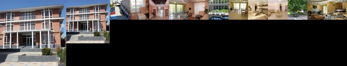 Malaya Zemlya Hotel