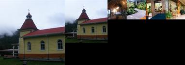 Las Manzanas Cabins Bed & Breakfast