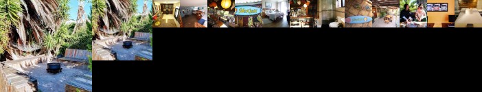 Saltycrax Backpackers Surflodge