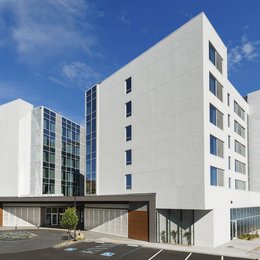 AC Hotel by Marriott San Francisco Airport/Oyster Point Waterfront, in the nearby from Coyote Point County Park