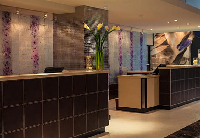 Renaissance Chicago Northshore A Marriott Luxury & Lifestyle Hotel