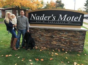 Nader's Motel & Suites