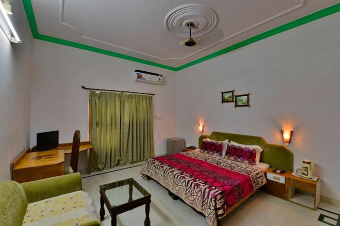 Hotel Surya Khajuraho