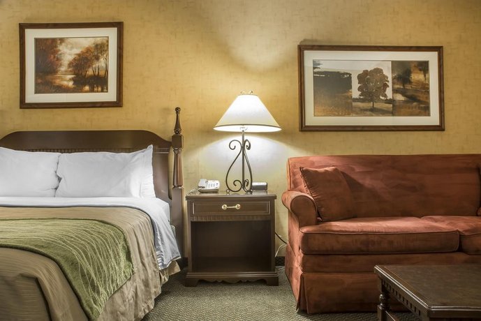 1 Comfort Inn Sarnia 815 Mara St Point Edward Canadian